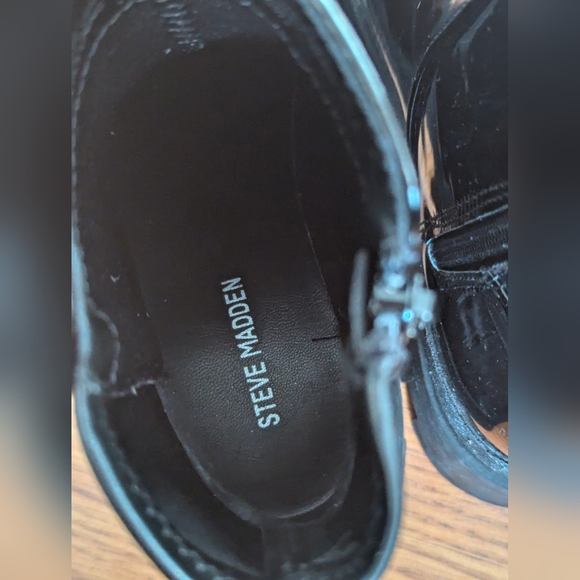 Steve Madden Kids' Trap Boot in Black Patent - Picture 6 of 16